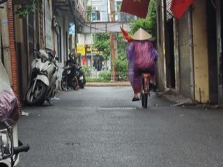 Quan nhân  dt 35 m  4 t  ngay đường vành đai 2,5  nhà thoáng có thể ở luôn  giá 7.95 tỷ