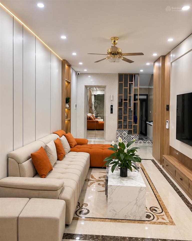 Chính chủ bán nhà quan nhân 6t thang máy, ô tô, kd, 60m ra hồ điều hòa, nhà mới tặng nội thất