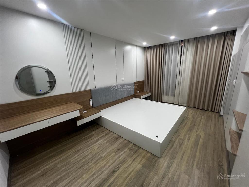 Chính chủ bán nhà quan nhân 6t thang máy, ô tô, kd, 60m ra hồ điều hòa, nhà mới tặng nội thất