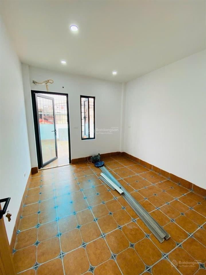 Nhân hoà  quan nhân  chính kinh  nhà xây còn mới về ở ngay, oto đỗ cửa dt33m.5t.giá 8.8 tỷ.
