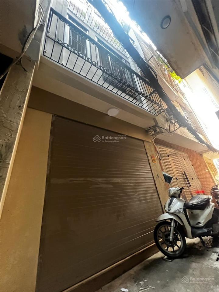 Quan nhân ô tô cách 20 m , thang máy , 6 tầng nội thất sin sò dt 40 m 6 t giá 12.9 tỷ .