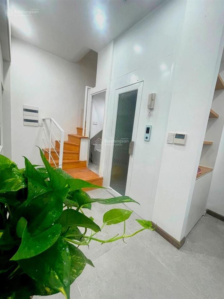 Cự lộc  nguyễn trài nhà mới tinh  thang máy mặt tiền khủng  dt 30 m mặt tiền 7m x5 t giá 9.1 tỷ