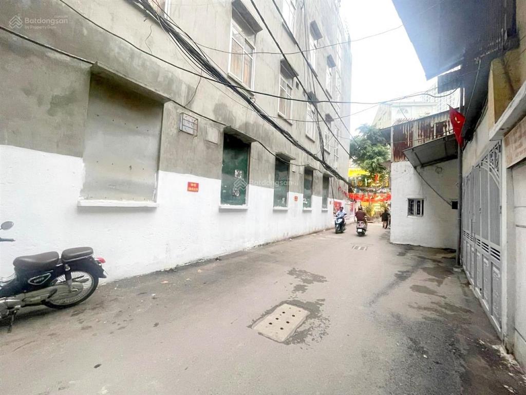Cự lộc  nguyễn trài nhà mới tinh  thang máy mặt tiền khủng  dt 30 m mặt tiền 7m x5 t giá 9.1 tỷ
