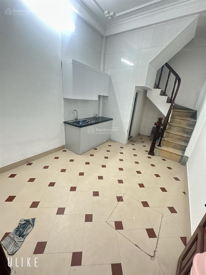 Bán nhà chính kinh , hiếm có khó tìm, cách vài bước ra ô tô , dt 26 m 4 t giá 5.76 tỷ