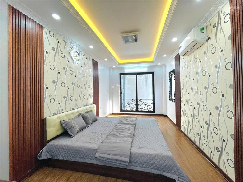 Chính kinh  nhà đẹp về ở ngay  cách phố chính kinh 20 m  cách đường vành đai 2,5 tầm 50m