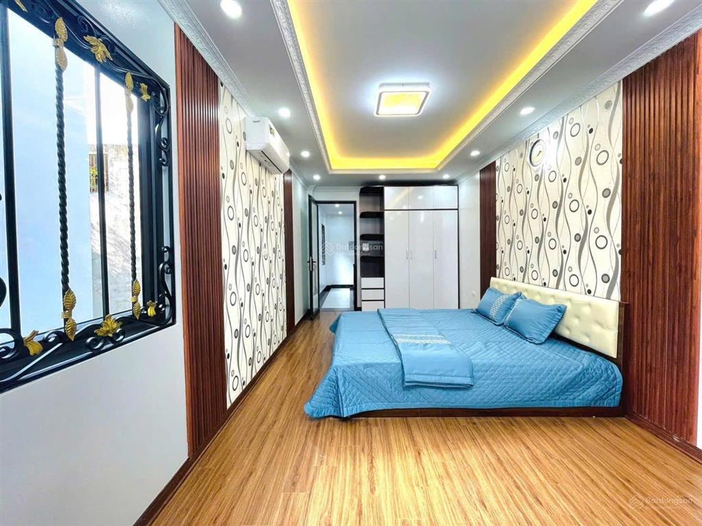 Chính kinh  nhà đẹp về ở ngay  cách phố chính kinh 20 m  cách đường vành đai 2,5 tầm 50m