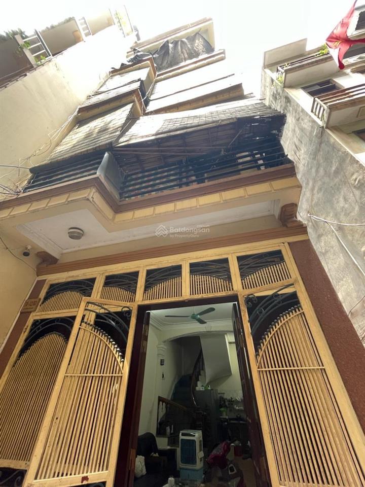 Cần bán nhà quan nhân  ô tô cách 30 m, vài bước ra hồ điều hoà lộng gió  34 m2 5 tầng giá 7,9tỷ