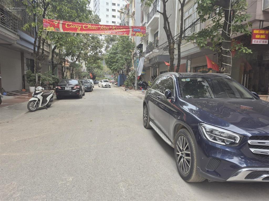 Bán nhà đẹp nhất lvk châu âu, hà đông, gần hồ, gần chợ, không gian sống yên tĩnh, thoáng sáng.