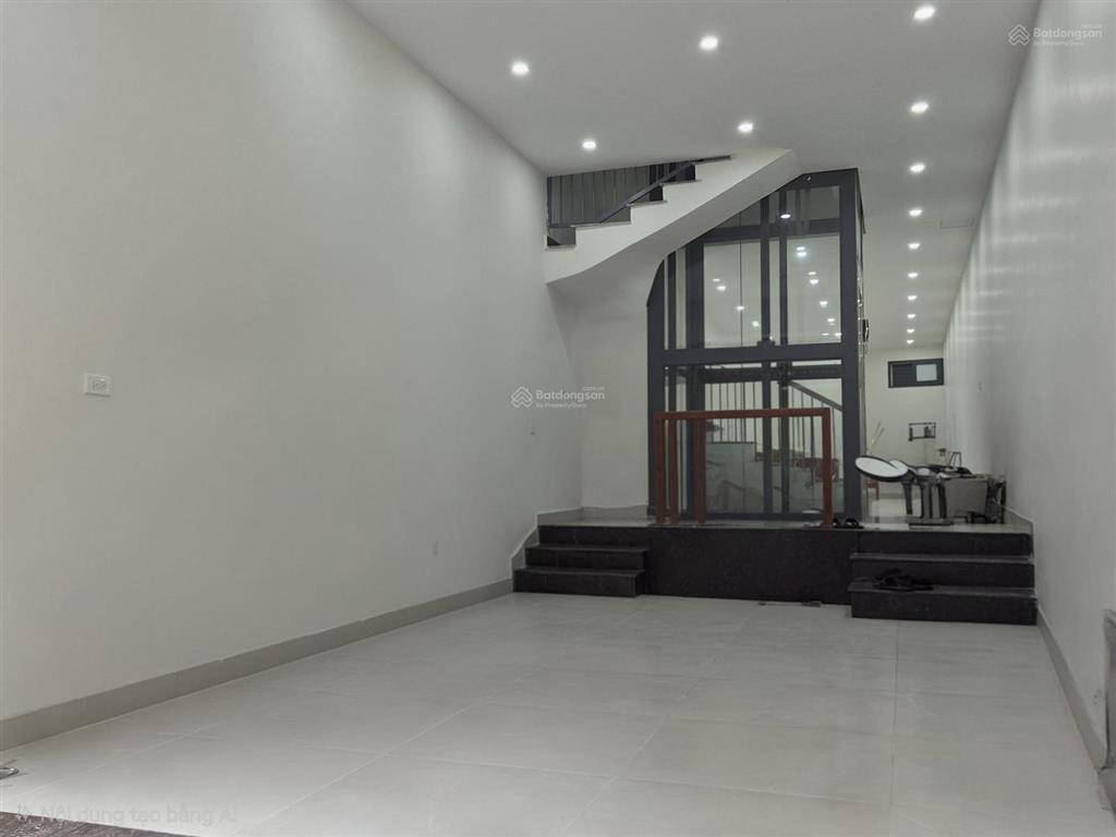 Chính chủ cho thuê mặt bằng nhà mới xây làm văn phòng, cửa hàng, kđt văn quán, hà đông