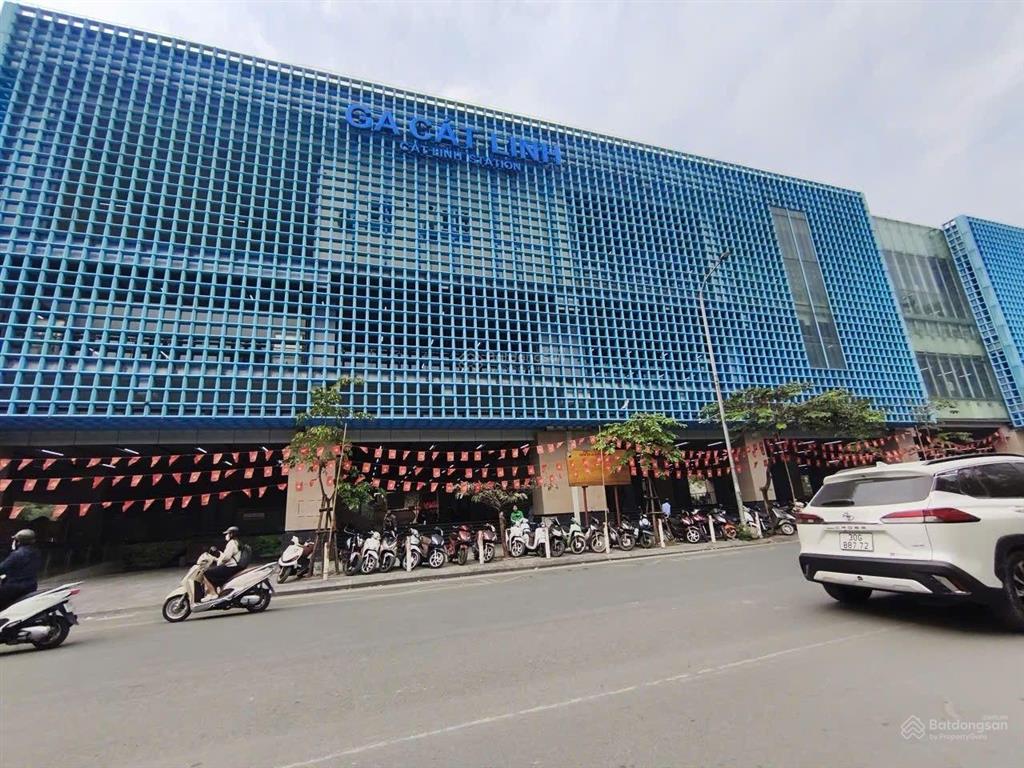 Dòng tiền 1,2 tỷ/năm, gần đê la thành  đống đa  cách ga cát linh 50m  17p  pccc đầy đủ