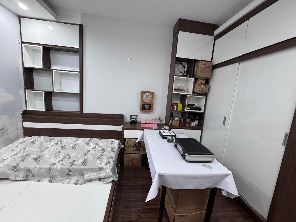 Cần nhượng lại căn hộ 1 phòng ngủ tại khu 5 tòa mới B2.1 KDT Thanh Hà