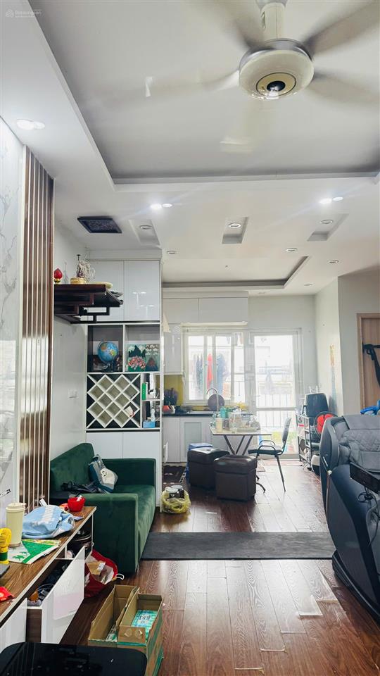 Chỉ 2,8x tỷ sở hữu ngay căn 2 ngủ khu 5 tòa mới, ban công hướng nam kđt thanh hà