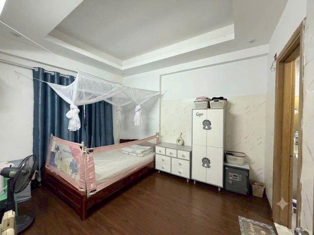 Bán Gấp Căn 2 Ngủ Full Đồ Chỉ 2,4x Tỷ Gần Trường Liên Cấp Xanh Tuệ Đức chung cư  Thanh Hà