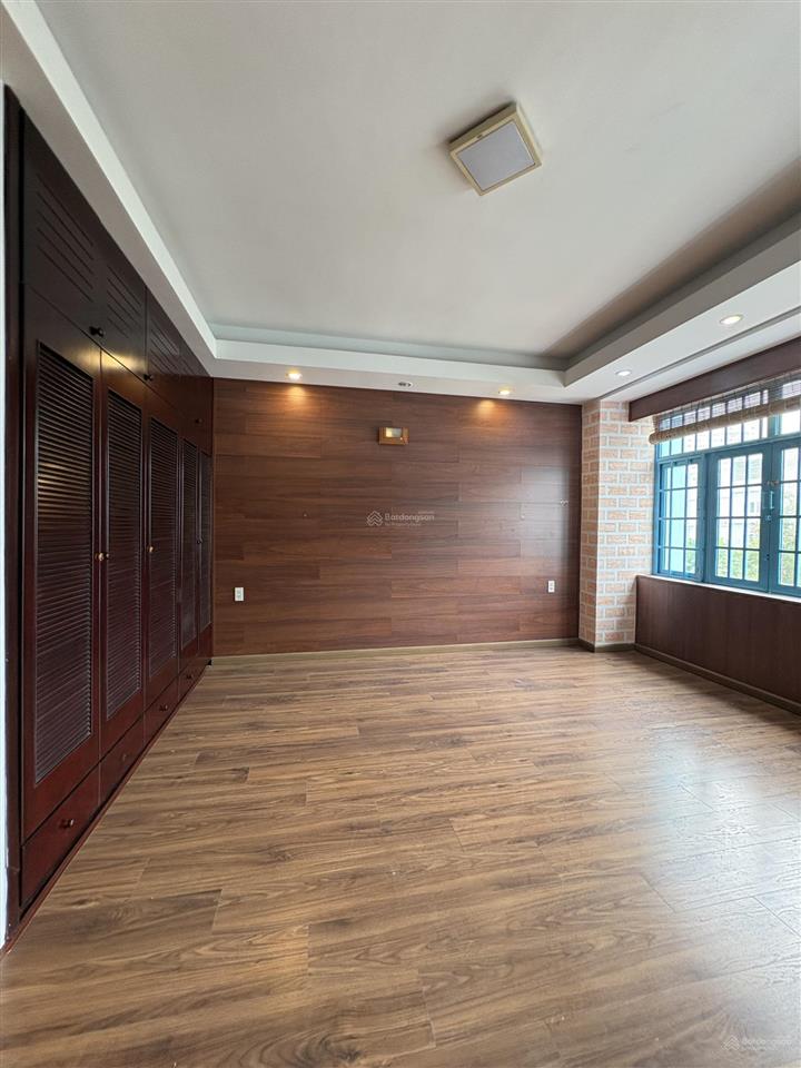 Bán nhà đường 20m giá tốt khu vực, thích hợp anh chị mua đầu tư hoặc tích lũy tài sản