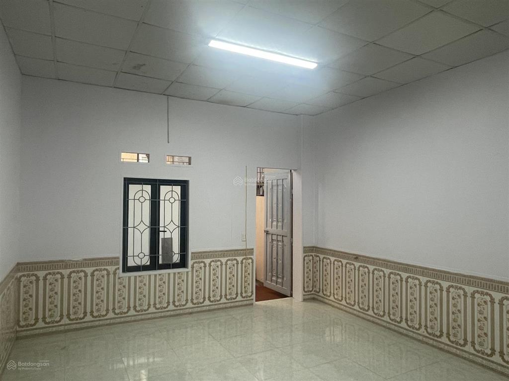 Cho thuê nhà 1 tầng trên đất 55m2 chính chủ  121 trần phú, hà đông