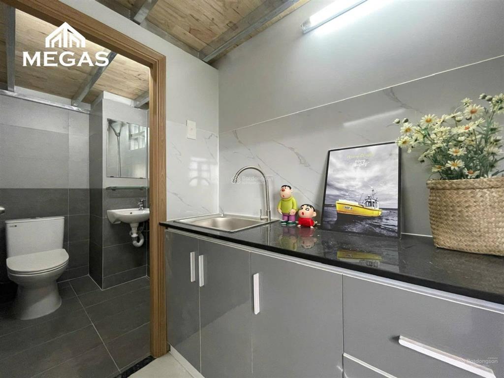 Duplex cửa sổ trời mới xây ngay tô ký  đi bộ qua cvpm quang trung