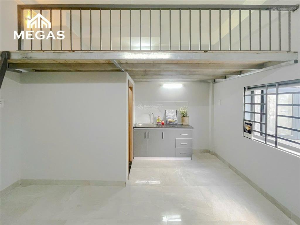 Duplex cửa sổ trời mới xây ngay tô ký  đi bộ qua cvpm quang trung