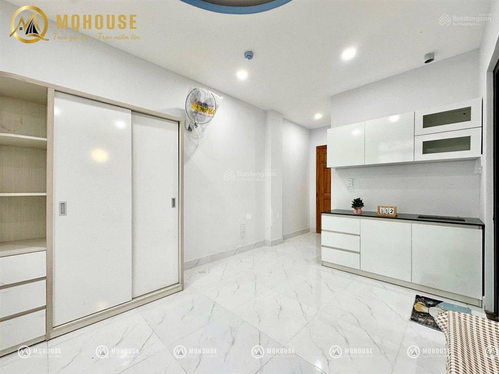 Căn hộ studio mới cửa sổ trời full nội thất ngay vườn lài  nttu  vlu  cầu sắt