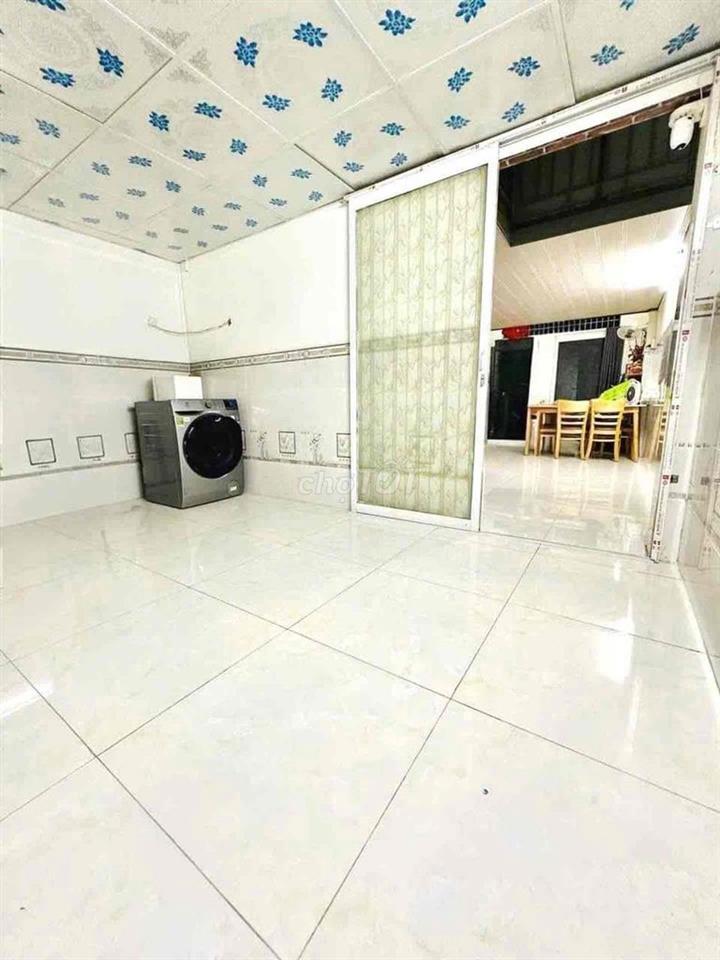 Nhà cách hẻm xe hơi một căn nhà khu dân trí cao