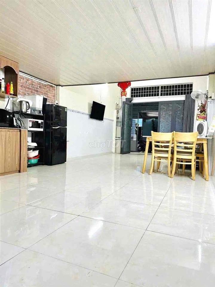 Nhà cách hẻm xe hơi một căn nhà khu dân trí cao