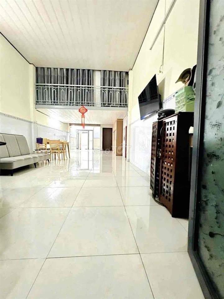 Nhà cách hẻm xe hơi một căn nhà khu dân trí cao