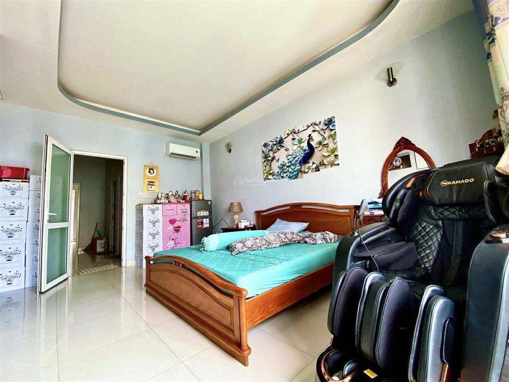 Bán nhà biệt thự 130m ngang 6.5, 3pn hẻm ô tô, shr, hoàn công, shr hoàn công đủ, tăng nhơn phú