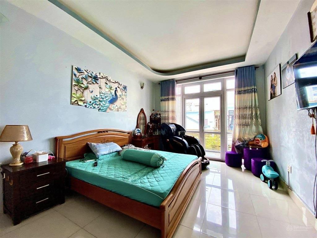 Bán nhà biệt thự 130m ngang 6.5, 3pn hẻm ô tô, shr, hoàn công, shr hoàn công đủ, tăng nhơn phú