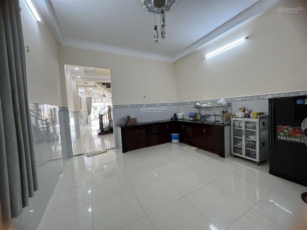 Bán nhà ở ngay 99m2 2 tầng 3pn shr, hc đủ, ôtô ngủ trong nhà, khu cnc, long trường, thủ đức, 56tr/m