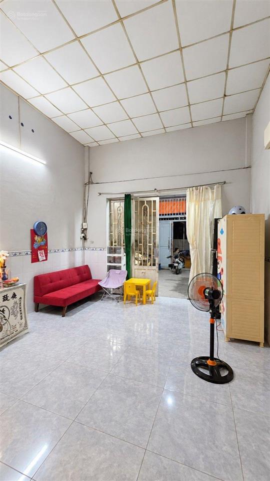 Nhà trường thọ, thủ đức, 70m, 6,3 tỷ ngang 5m hẻm 2 ô tô tránh có phòng ngủ tầng trệt,