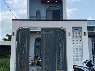 Nhà 1 trệt 1 lầu có sân ô tô riêng giá chỉ 1,85 tỷ