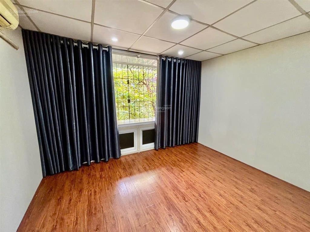 Bán nhà tập thể nghĩa tân 25/66m2, 2 ngủ giá 3,3 tỷ