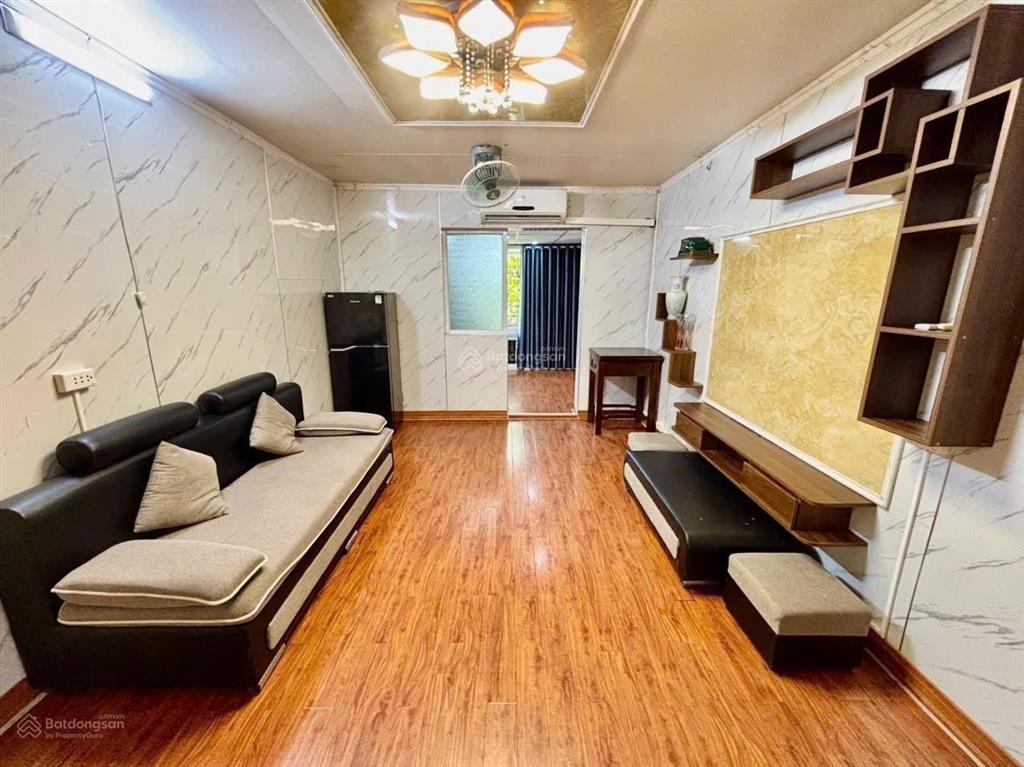 Bán nhà tập thể nghĩa tân 25/66m2, 2 ngủ giá 3,3 tỷ