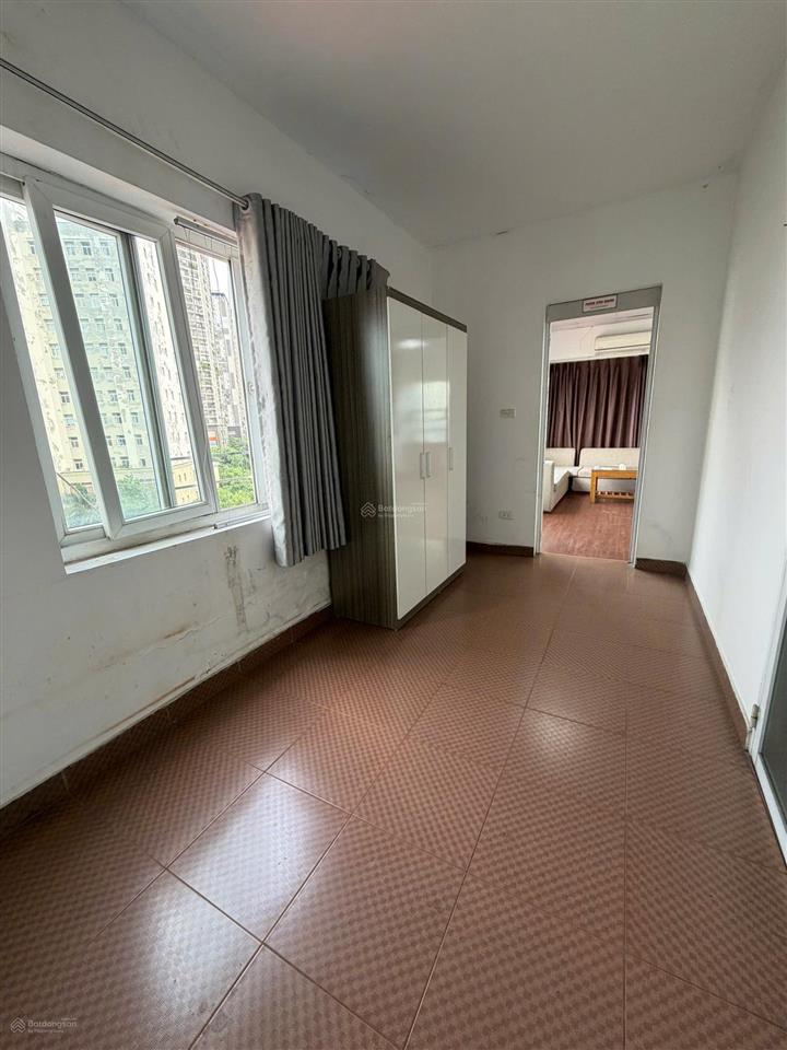 Cho thuê ccmn 70m ngõ 156 trần duy hưng 2n1k giá 8tr