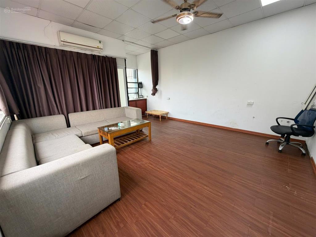 Cho thuê ccmn 70m ngõ 156 trần duy hưng 2n1k giá 8tr