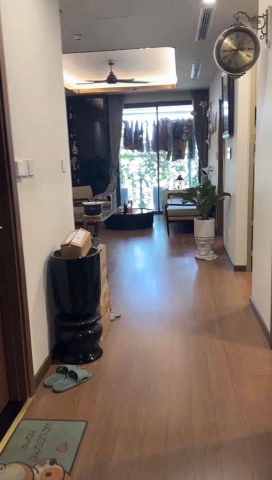 BÁN CĂN HỘ CT2C HOÀNG CẦU | HIẾM | 69M² | 2PN | 3 BAN CÔNG | VIEW HỒ | GIÁ 7.5 TỶ