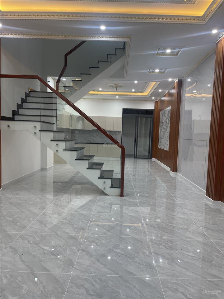 Cần bán nhà mới xây sổ hoàn công đầy đủ