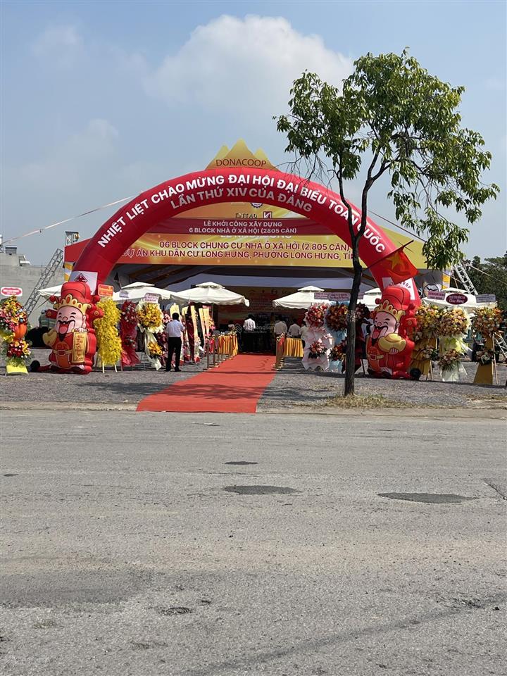 Cần bán lô đất hai mặt tiền đường 21m hướng đông nam trục shop khu đô thị long hưng city