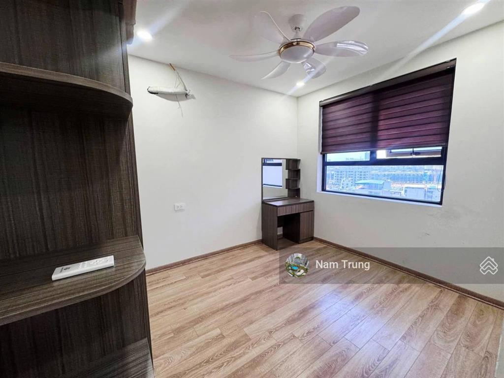 Bán căn hộ cc  toà river view tây hồ dt  95m2 , 3 ngủ , 2 vs ,7ty3  0914 239 ***