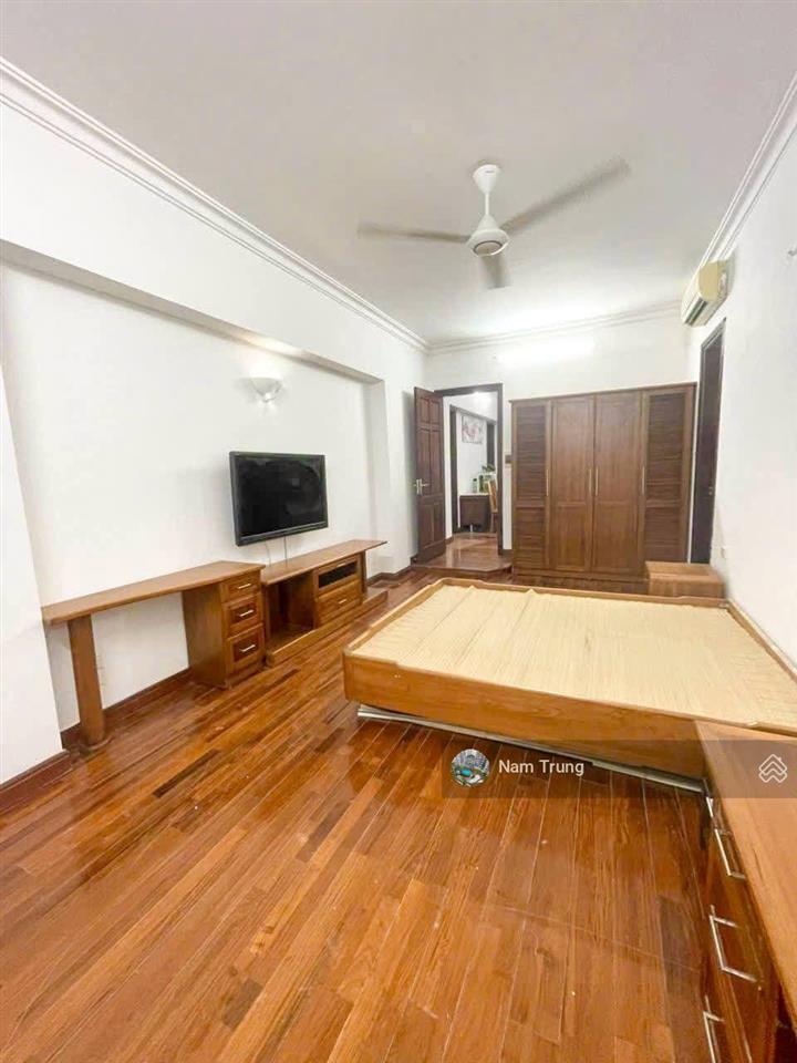 Bán căn hộ 24t2 hoàng đạo thúy , 162m2 , 4 ngủ , 86tr/m  0914 239 ***