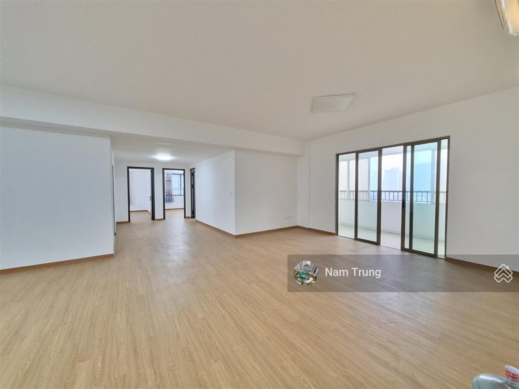 Nhà em bán căn hộ 131 trần phú , 155m2 , giá 8ty9  0914 239 ***