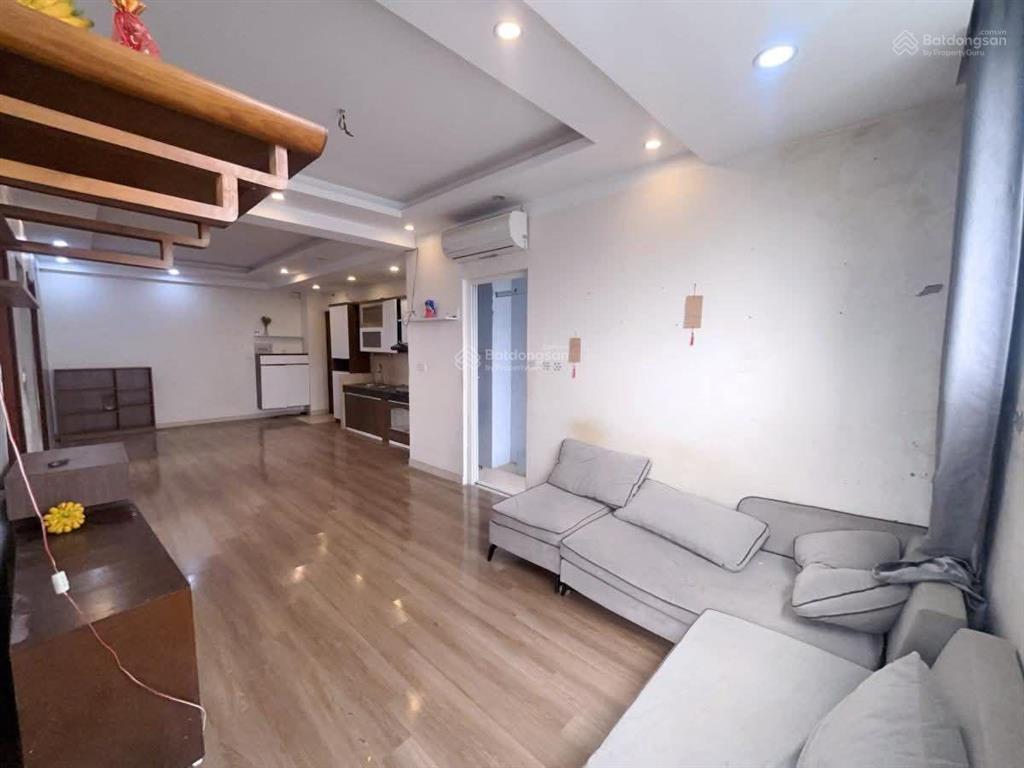 Bán căn hộ ct2c hoàng cầu , 69m2 ,2 ngủ ,2 vs , 7ty5  0914 239 ***