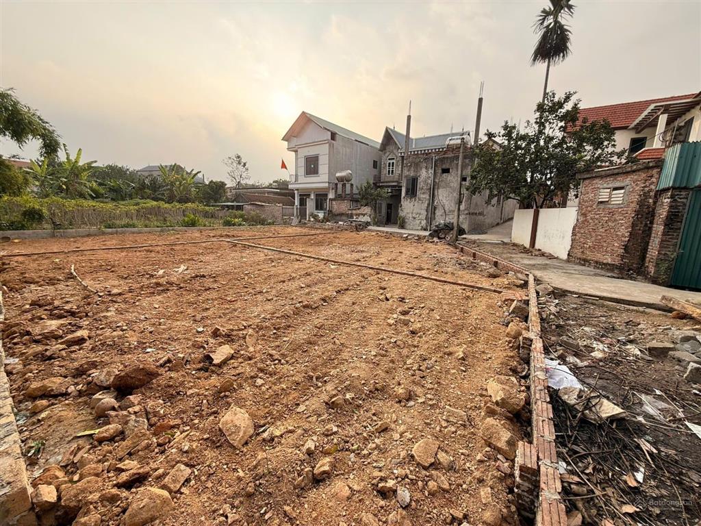 Loanh quanh 2 tỉ có ngay lô đất 91m2 full thổ cư tại đông phương yên, chương mỹ, hà nội.