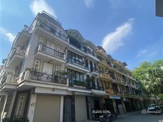 Tôi cần cho thuê nhà nguyễn thị định  trung hòa, dt 80m*5 tầng, vị trí thoáng, oto đỗ, giá 30 tr