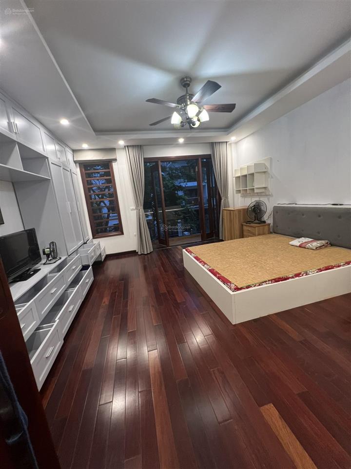Cho thuê nhà nguyễn cảnh dị  đại kim, dt 55m*5 tầng, giá thuê 18tr, oto đỗ cửa ngày đêm thoải mái.