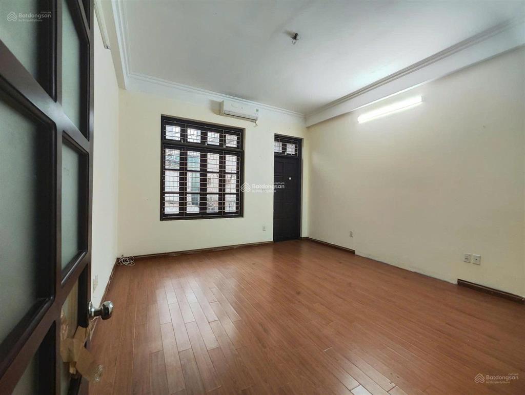 Giá thuê 16tr/th nhà 4 tầng tại nguyễn cảnh dị  đại kim, đường trước nhà 9m, dt 55m², mặt tiền 5m
