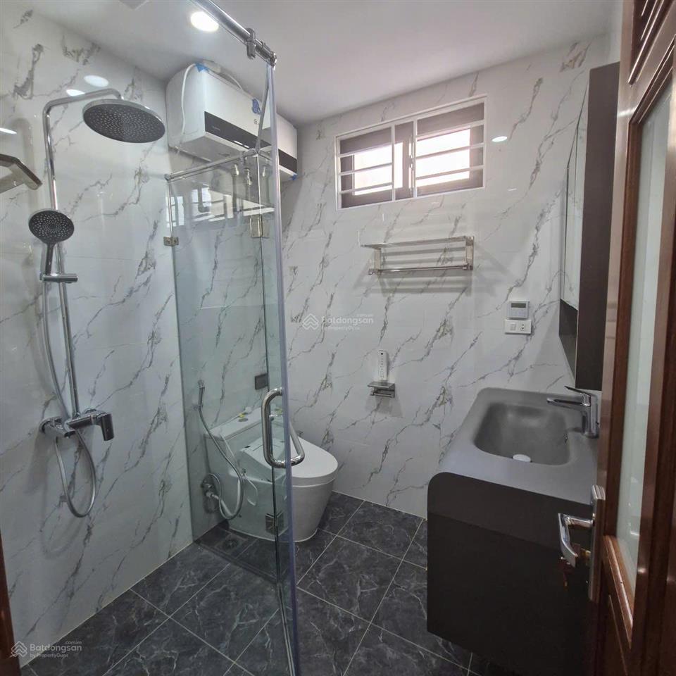 Chính chủ cho thuê nhà đại kim  nguyễn cảnh dị, dt 55m*5 tầng, oto đỗ cửa, phù hợp làm vp, 18tr/th