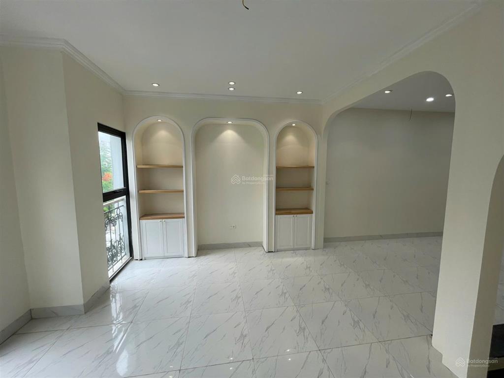 Cho thuê nhà lk nguyễn xiển  thanh xuân, dt 80m x tầng, ô tô tải đỗ cửa, giá thuê 35tr/th