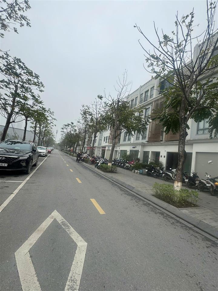 Cho thuê nhà lk nguyễn xiển  thanh xuân, dt 80m x tầng, ô tô tải đỗ cửa, giá thuê 35tr/th