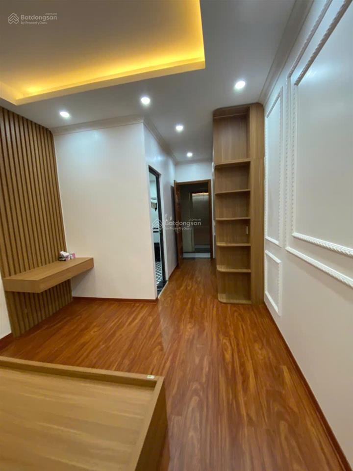 Cho thuê nhà nhân chính  thanh xuân, nhà 6 tầng có thang máy, ở gia đình, vp, kd online, giá 24tr