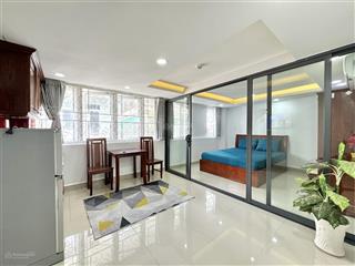 Phòng mới tách bếp cửa sổ lớn có thang máy  lê văn sỹ q.3